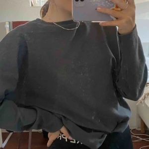  - Snygg grå tröja från Zara. Passar xs-s 