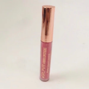 Ny & plomberad  varu märke/GRLPWR liqouid lipstick - 🥳 Ny & plomberad märke/GRLPWR liqouid lipsticks. Färg: Peach. Snabb leveranstid:1-3 vardagar.. slutsålda värde 150-400kr i butik 
