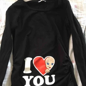  - 2 gravidtröjor i fint skick i stl M