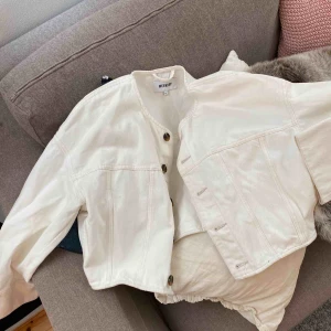  - Cool Jeansjacka från weekday som endast är använd en gång.