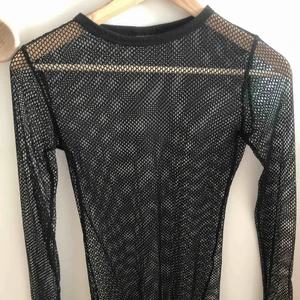  - ascool nättröja med små hål. Gratis frakt!