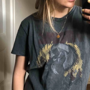  - Tisha i toppenskick🖤 köparen står för frakt!