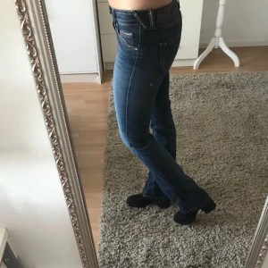  - HILFIGER DENIM JEANS  27/32