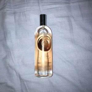  - Använd ett par gånger, nästan full. 