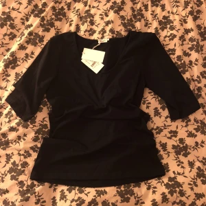  - Helt ny med prislapp, färg blå