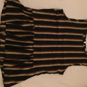  - Festlinne från bikbok
Frakt tillkommer 