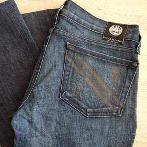 Rock & Republic American jeans. Worn once or twice. Low waist, size 27.