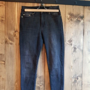  - Mango skinny jeans