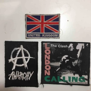  - Punkiga patches! 25kr/styck + 9kr frakt! Säljer fler patches med!