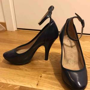 High heels, 9,5cm, navy blue, from the brand Repetto from France. New, never worn