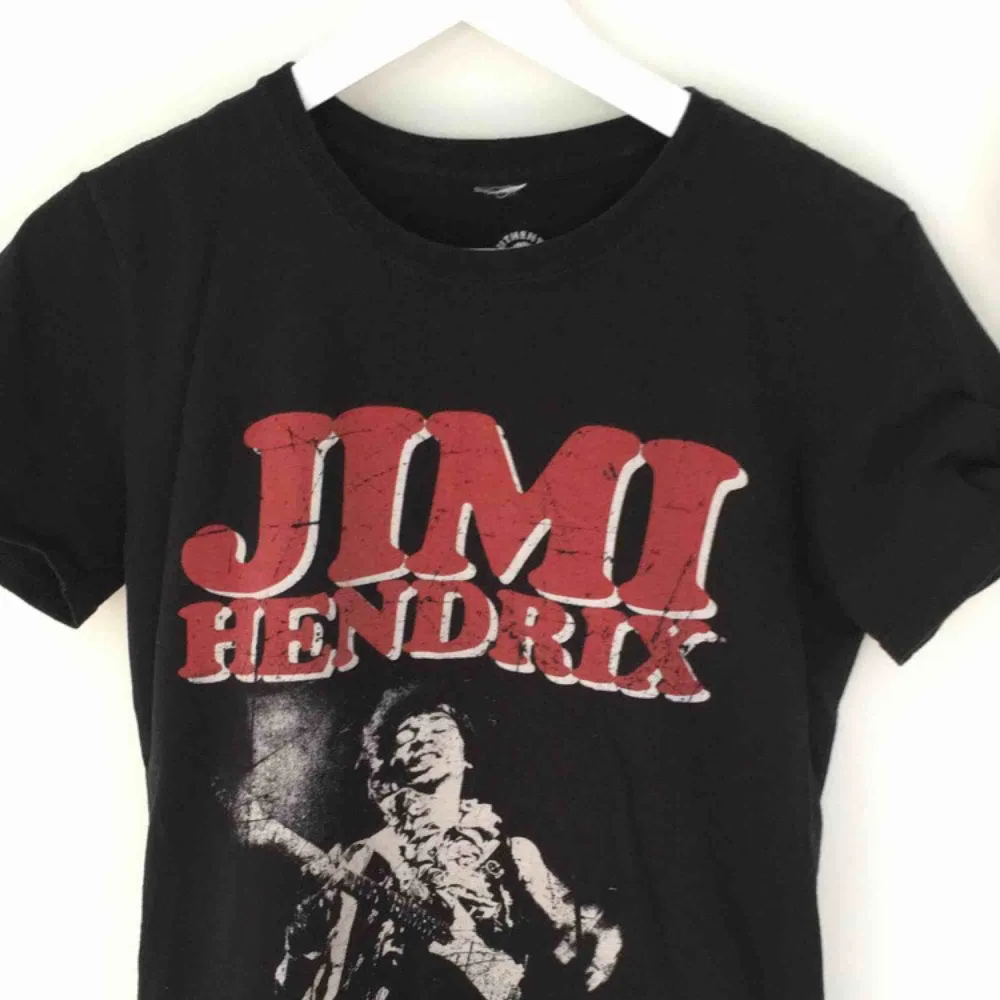 Jimi Hendrix T shirt, sann till storleken. T-shirts.