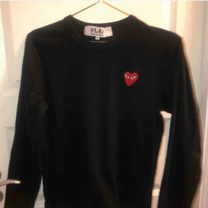  - Säljer min äkta cdg. Kan posta men jag står inte för frakt