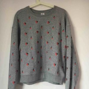  - Använd endast en gång! Super söt och mjuk jumper! & Other Stories 🍒🍒🍒🍒🍒