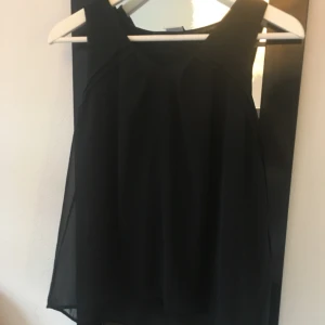  - Linne i fint skick från Vero Moda