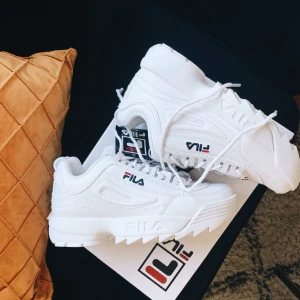  - Använda vid ett tillfälle i någon timme, som nya. Kartong kvar 