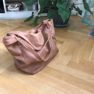  - Beige totebag 🌞 typ 20x30x25 