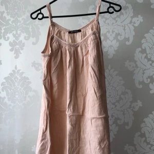  - Nyskick. 80cm från axel. Armband höj och sänkbar.