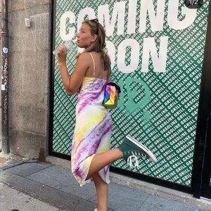 Kurt geiger väska - Säljer min i princip nya kurt geiger väska! Använd endast en gång, alltså i nyskick. Köptes på asos för 2700kr och den är slutsåld. Säljer för 2200kr!!🧚🏻 Pris kan diskuteras vid snabb affär, så skriv vid intresse, kan även givetvis fixa fler bilder!💕