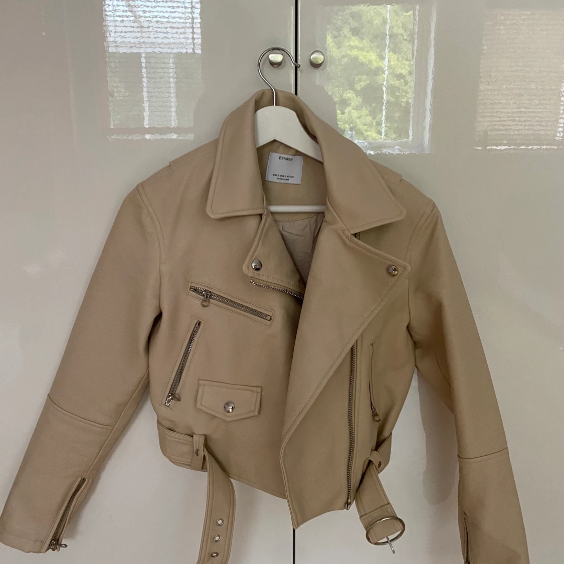 Skinnjacka från bershka  - 90