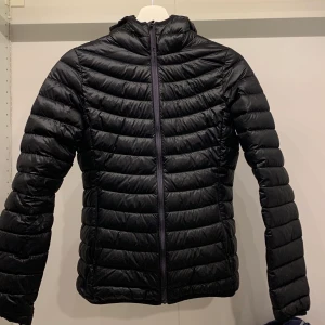 Everest Jacka 🖤 - Everest jacka storlek 34🌟 Originalpris 800kr, superfint skick☺️