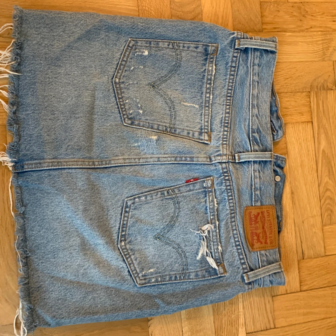 Levis kjol storlek 25 - 90