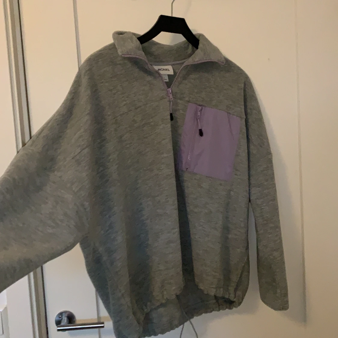 Fleece tröja från Monki