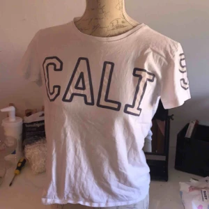  - T-shirt använd men i fint skick 