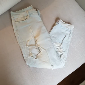  - Snygga boyfriend jeans👖🕶