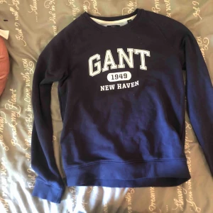  - Frakt kostar :  54kr Små fläckar som går bort i tvätten  Betala via Swish