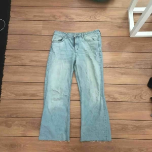 - Ett par 70s denim jeans. I väldigt gott skick.