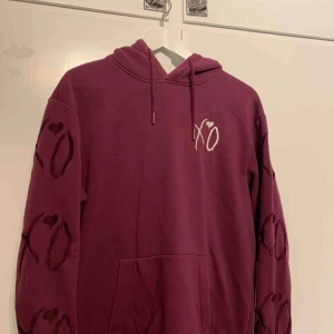  - S i herr, så mer M. Häftig hoodie från The Weeknds kollektion med H&M. Ball rygg. 