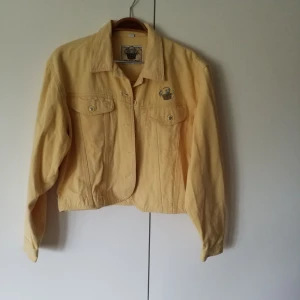  - Gul vintage jeansjacka 