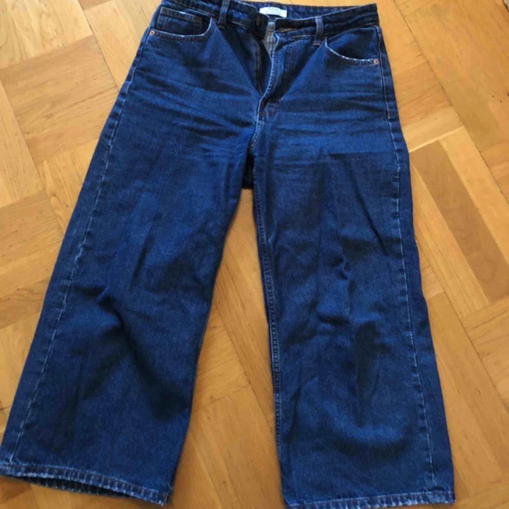 Superfina jeans från Berschka. Köpta i Dublin. Frakt tillkommer.. Jeans & Byxor.