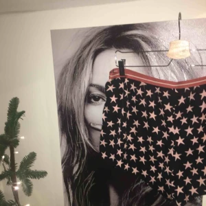  - Snyggaste shortsen från Love Stories x hm!! Älskar eftersom det är så sköna att ha på sommaren men köpte tyvärr fel storlek🥺👊💞😢