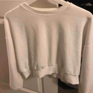  - Tröja från bik bok  Köparen står för frakt 