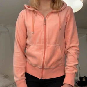 Mysig kofta rosa - Mysig rosa kofta i stl. S. Från Cubus.