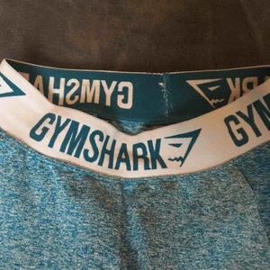  - Stretchiga träningstights från Gymshark! De är sparsamt använda och väldigt snygga. 