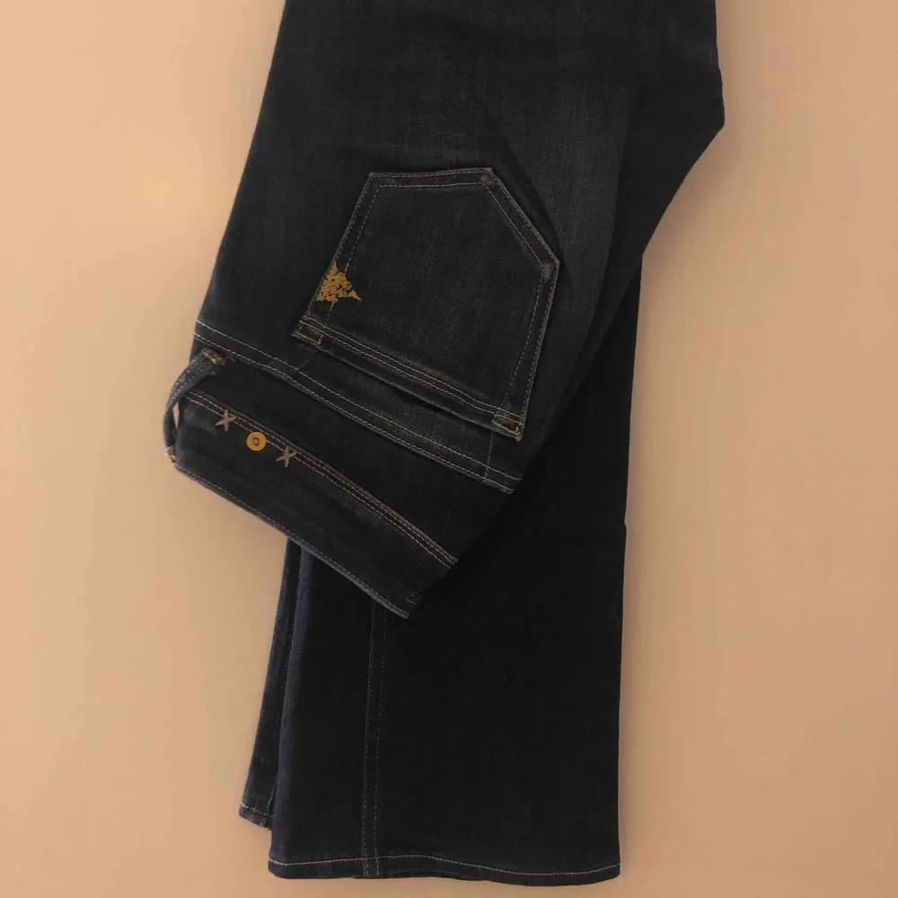 Ett par blanco super shape fit bootcut jeans i fint skick. W 25 L34. Jeans & Byxor.
