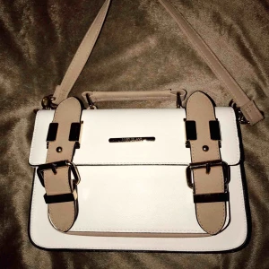  - Söt väska som passar med det mesta. 