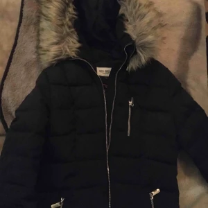  - Roo baroco jacka. Inte använd. 500kr