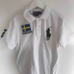  - Lite fläckig därför lågt pris. Passar S/M.