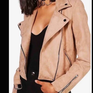  - Storlek s/m  bra skick 150kr