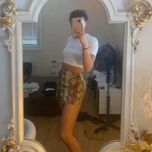 Kjol - Kjol från Spanien, säljer för har vuxit ur den 