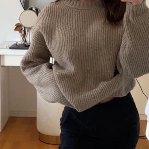 Stickad tröja - Stickad fin tröja i ett skönt material🥰