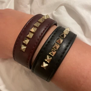 Edblad armband  - Ett vinrött ett svart 200st 39kr frakt SVARTA SÅLT 