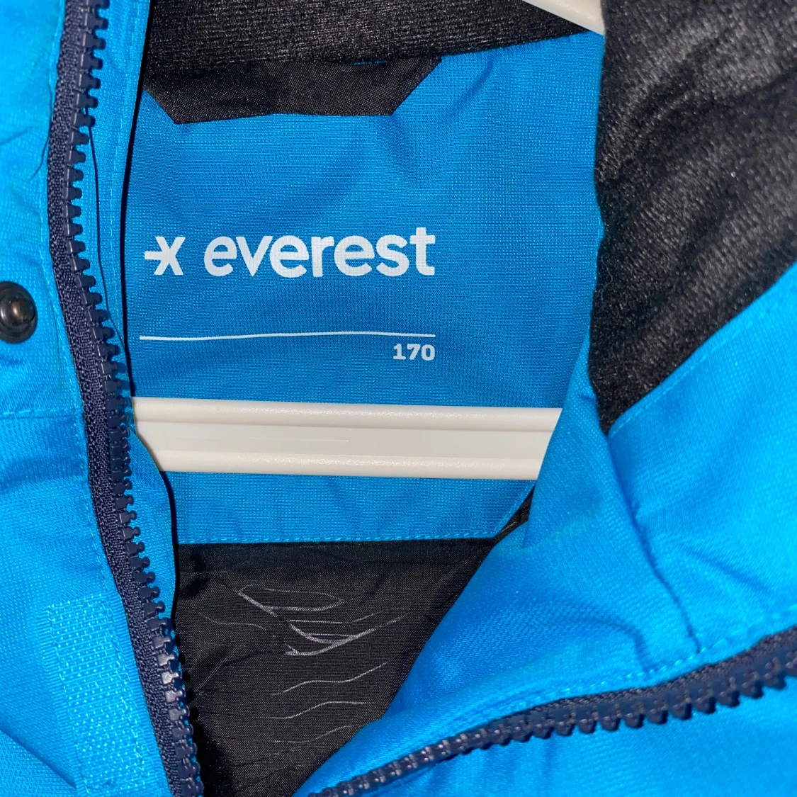 Everst jacka, pris kan diskuteras - 90