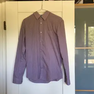 Knappt använd selio skjorta i storlek M custom fit