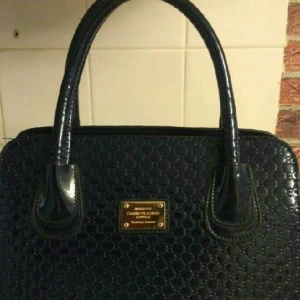  - jättesnygg väska 