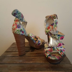  - Klackskor från H&M, i princip nya.🌿