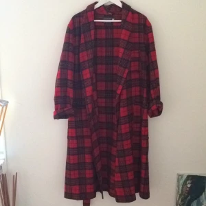  - Kofta/kappa/morgonrock du väljer! :) i ull! 